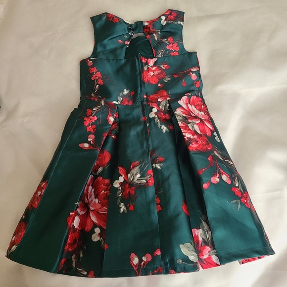 The Children's Place Girls Sleeveless Pleated Floral Dress with Back Cutout - Picture 2 of 7